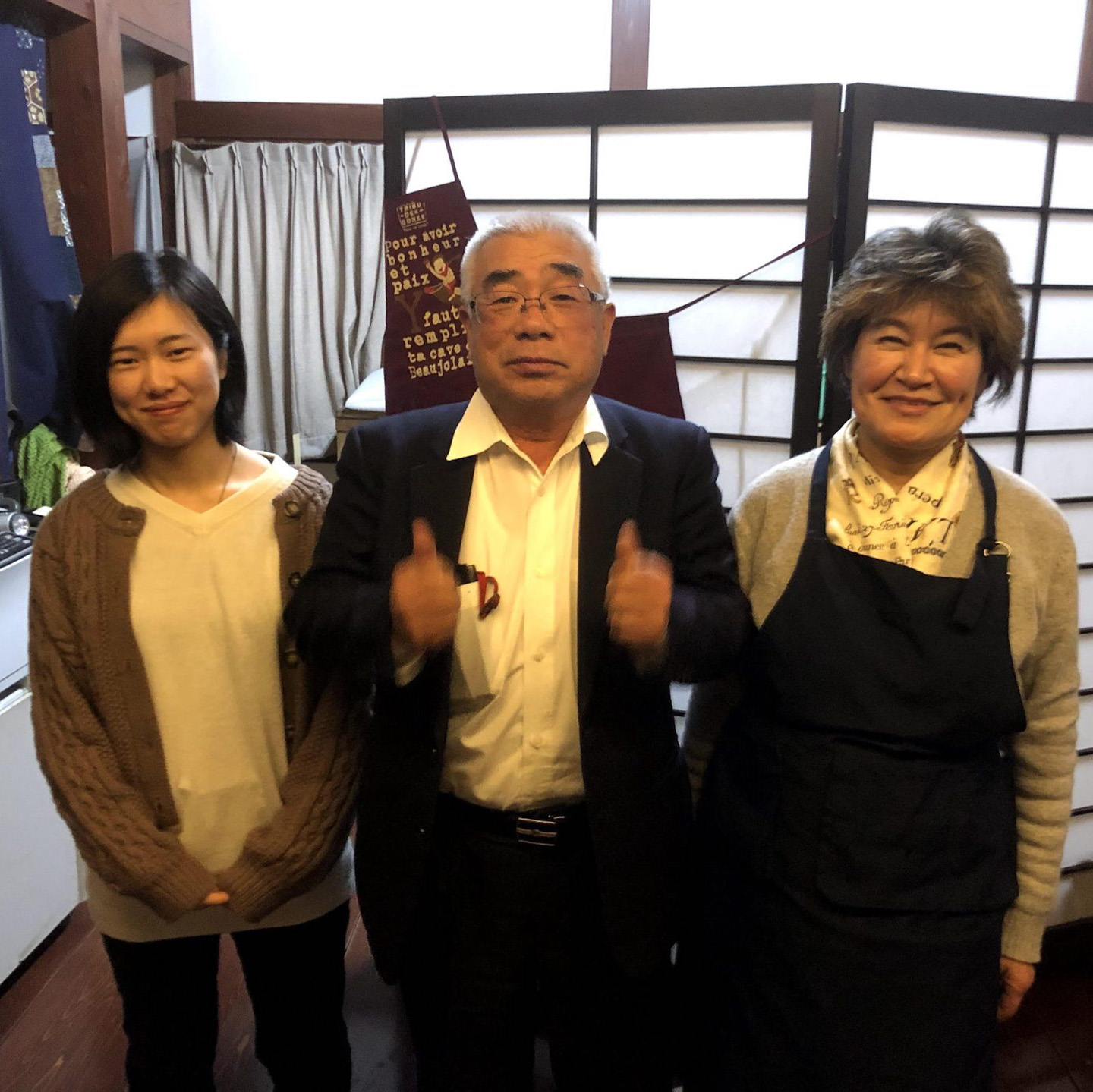 左から、多田真由美さん、多田喜一郎さん、多田寛子さん